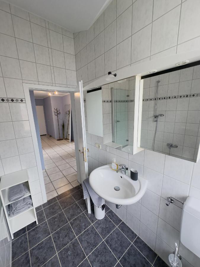 ユーリッヒRuhiges Juwel: Frisch Renoviert 100 Qmアパートメント エクステリア 写真